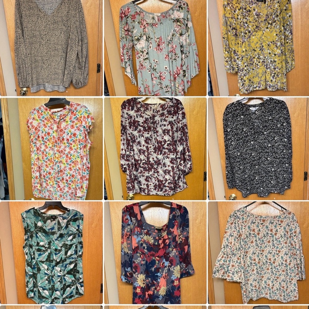 Floral Scoop-Neck Blouse in Light Blue